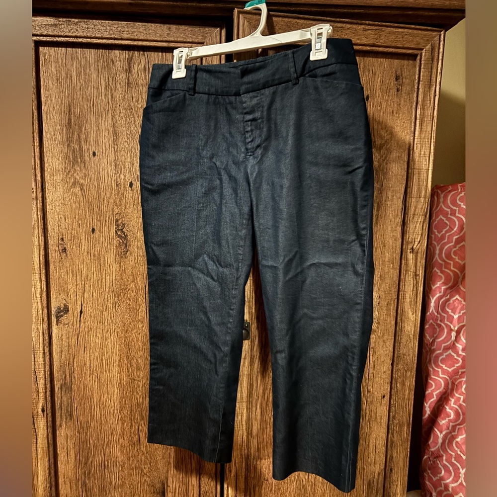 Mossimo Ladies Cropped Pant in dark blue with minimalist shimmer, size 8.